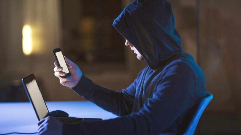 Jak rozpoznać nieznane numery telefonów i unikać oszustw