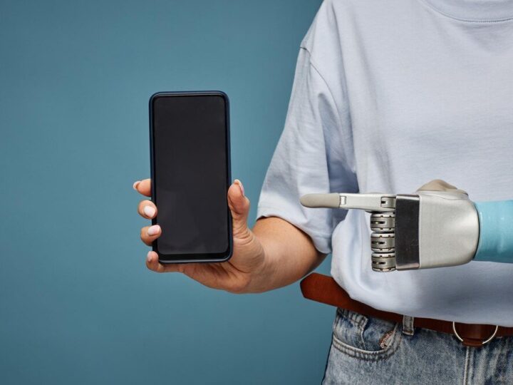 Telefon powystawowy: co to oznacza i czy warto?