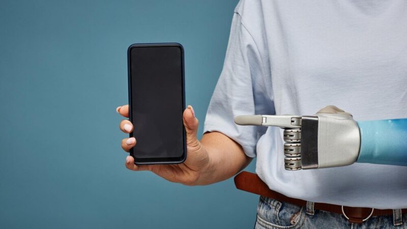 Telefon powystawowy: co to oznacza i czy warto?